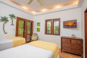 Beach Palm Villa Twin Bedroom 2